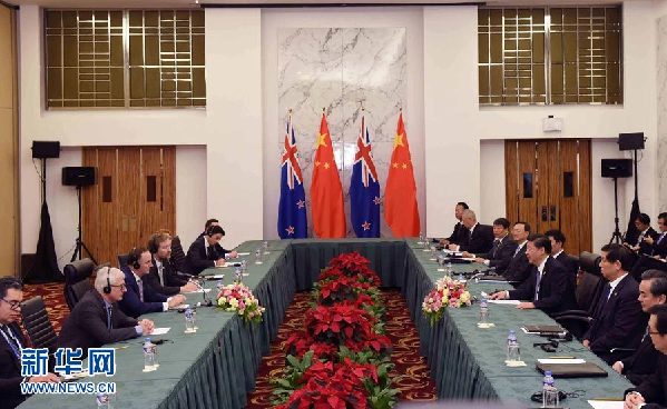 11月18日，國家主席習近平在菲律賓馬尼拉會見新西蘭總理約翰·基。 新華社記者 饒愛民 攝