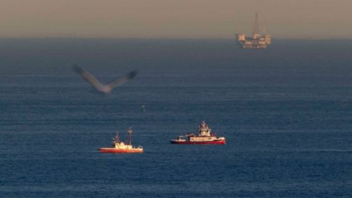美兩架小飛機墜毀在加州外海警方尋獲兩具遺體