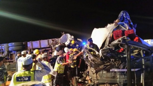阿曼車禍致18人死14人傷遇難者中有外國人（圖）