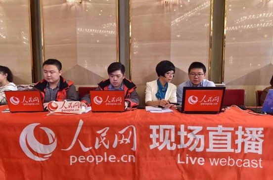 重點新聞網(wǎng)站記者首次亮相全國兩會 積極投身宣傳報道