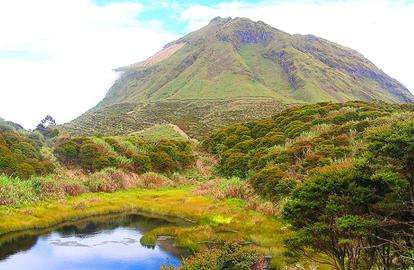 菲律賓最高峰發(fā)生林火上千登山客緊急疏散（圖）