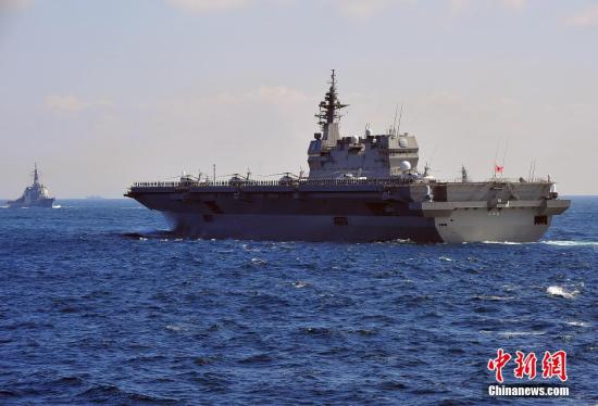 日本自衛隊海上“觀艦式”。王健 攝