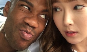 老馬與女星親密自拍