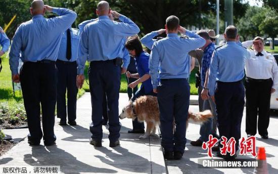 在德州的一家獸醫醫院，Bretagne接受了安樂死。在進入醫院前，當地的消防員志愿者對他進行夾道送行并敬禮。Bretagne患有腎衰竭，并且停止進食。