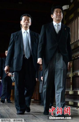 圖二：安倍此前參拜