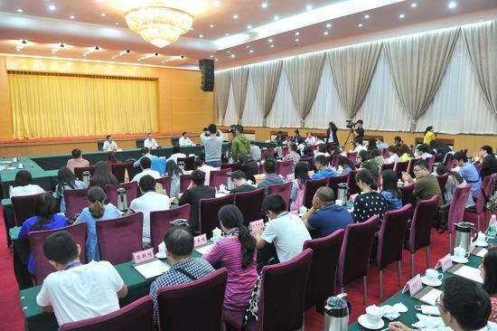 向全國網媒講述呂梁，市委書記王清憲“停不下來”