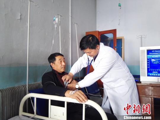 內蒙古邊遠小鎮享醫改紅利：醫生月薪過萬百姓看病不難
