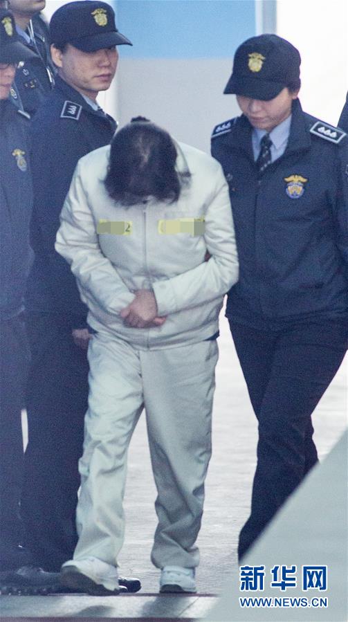 (國際)(2)韓國“親信干政”事件關鍵人物參加庭審