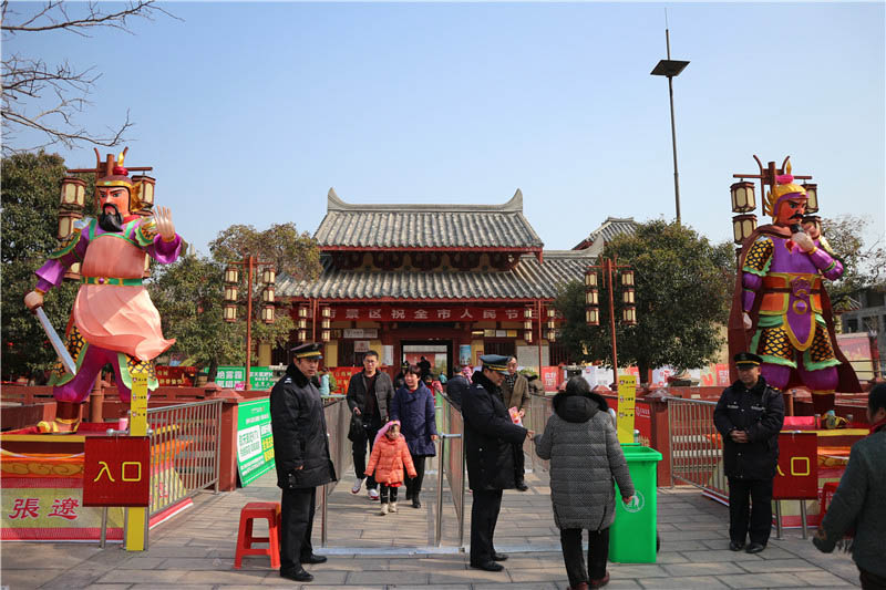 【網(wǎng)絡(luò)媒體走轉(zhuǎn)改】趕曹丞相府廟會(huì) 許昌人“觸摸”三國(guó)文化喜迎新春【8】