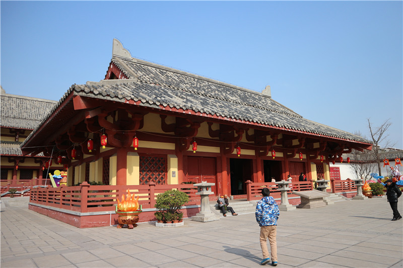 【網(wǎng)絡(luò)媒體走轉(zhuǎn)改】趕曹丞相府廟會(huì) 許昌人“觸摸”三國(guó)文化喜迎新春【9】