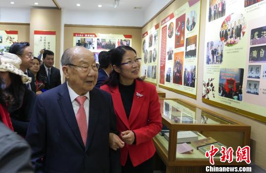 廣東潮州舉行圖片展賀陳偉南百年華誕