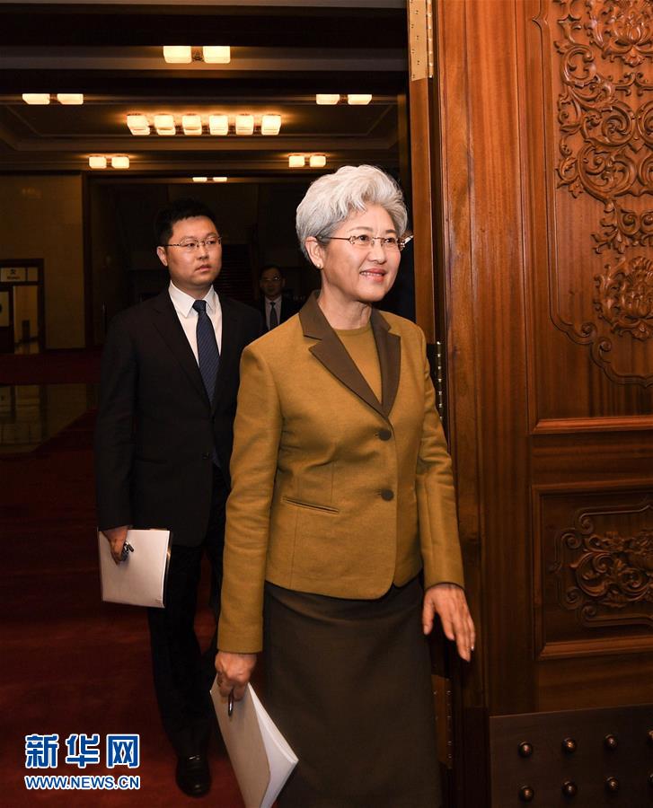 （兩會）（3）十二屆全國人大五次會議舉行新聞發(fā)布會