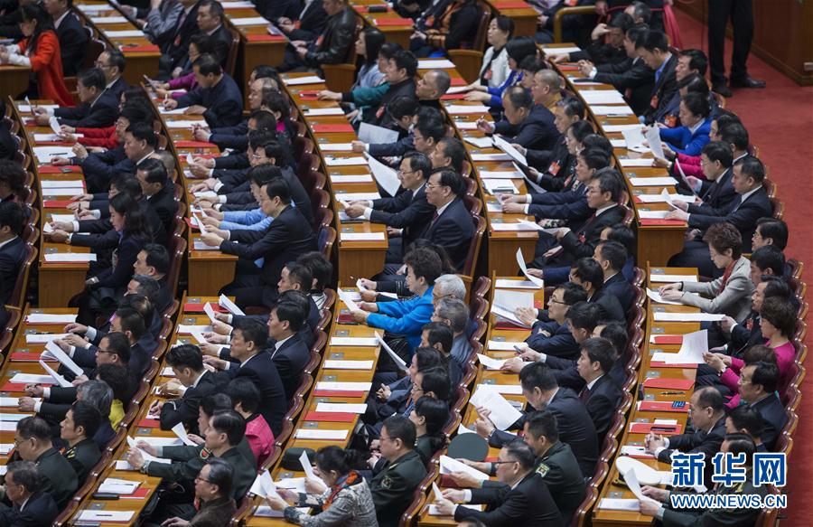 (兩會(huì)·人大閉幕·XHDW)(2)十二屆全國(guó)人大五次會(huì)議在北京閉幕