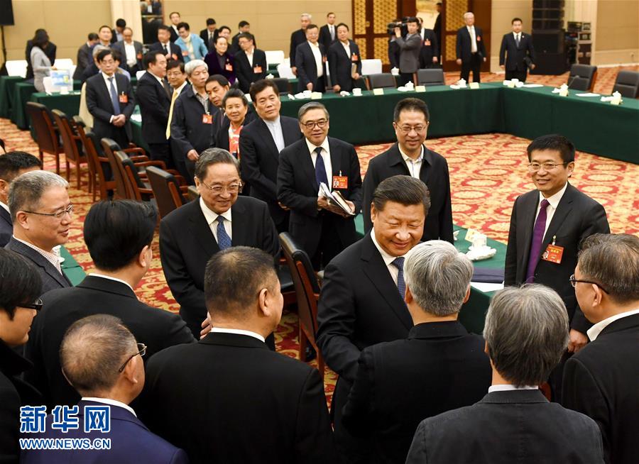（兩會·XHDW）（2）習近平看望參加政協會議的民進農工黨九三學社委員
