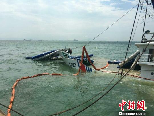 兩船在廣州港水域觸碰致一船翻沉落水人員全獲救