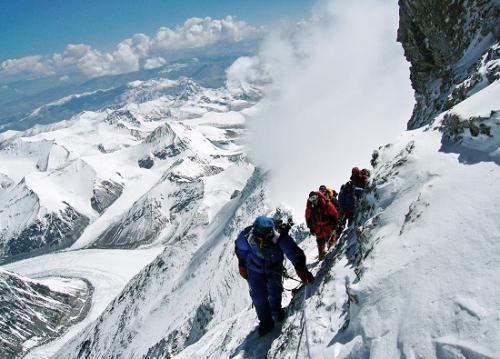 登山(資料圖)