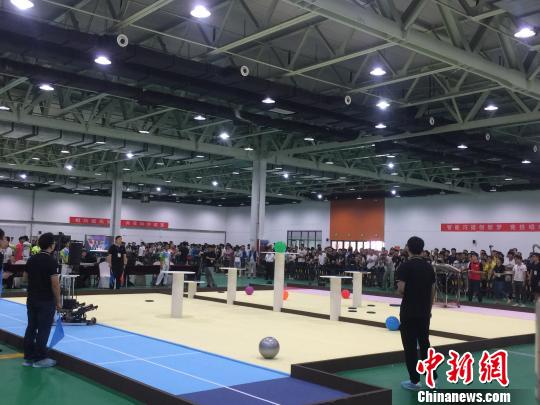 中國(guó)83支高校代表隊(duì)爭(zhēng)奪亞太大學(xué)生機(jī)器人大賽“入場(chǎng)券”