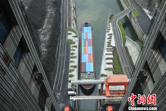 三峽升船機(jī)進(jìn)行145米水位實(shí)船試航