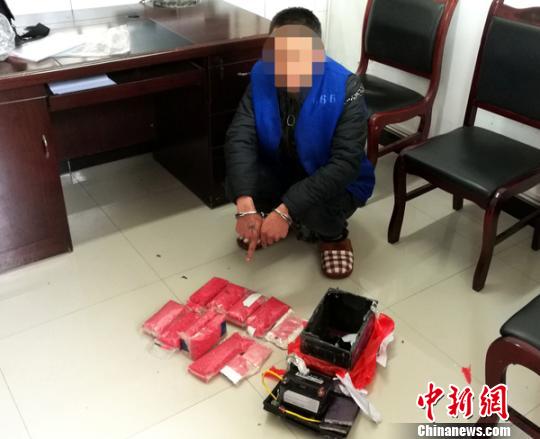 云南開遠鐵警摧毀一跨國販毒案抓獲毒犯38名