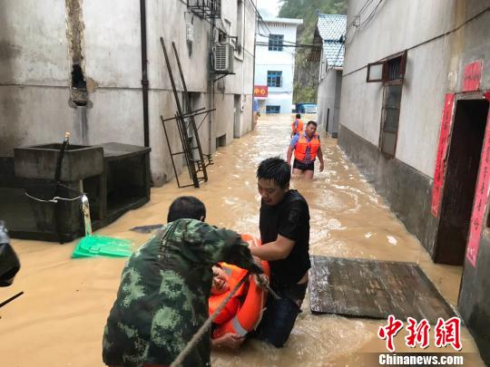 浙江遂昌暴雨成災(zāi)轉(zhuǎn)移民眾6700余人