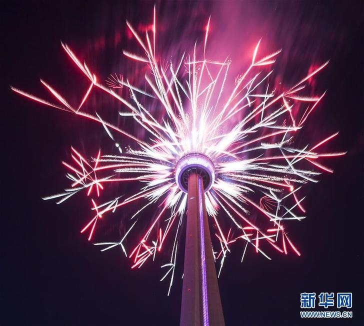 （國(guó)際）（4）加拿大：絢麗煙火慶國(guó)慶