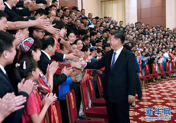 8月27日，在第十三屆全國運動會即將開幕之際，中共中央總書記、國家主席、中央軍委主席習近平在天津會見全國群眾體育先進單位、先進個人代表和全國體育系統先進集體、先進工作者代表以及在本屆全運會群眾比賽項目中獲獎的運動員代表，并發表重要講話。