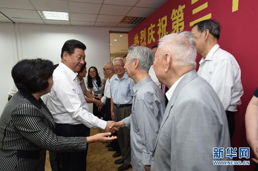 2014年9月9日，中共中央總書記、國家主席、中央軍委主席習近平來到北京師范大學看望教師學生。（圖片來源:新華社）