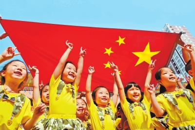 【治國理政新實踐·河南篇】“牢記囑托 出彩中原”系列述評之五：風卷紅旗過大關