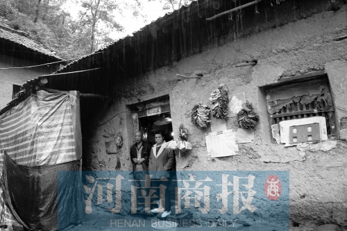 河南易地扶貧搬遷 村民搬進新家不用再下山挑水了