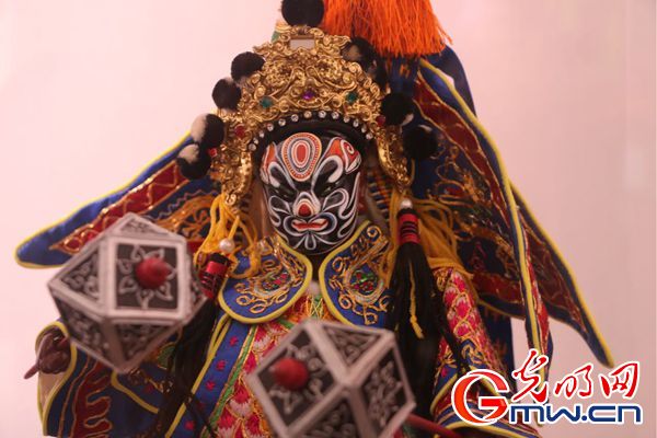 【喜迎十九大?文脈頌中華】70后木偶頭雕刻藝人的堅守：會一直尋找傳人