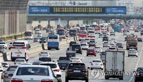 資料圖片：韓國中秋返鄉車流(圖片來源：韓聯社)