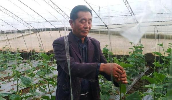 （十九大時光·圖文互動）（2）以習近平新時代中國特色社會主義思想開啟新征程——來自基層蹲點現場的報道