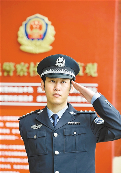 （圖片來(lái)源：重慶日?qǐng)?bào)）