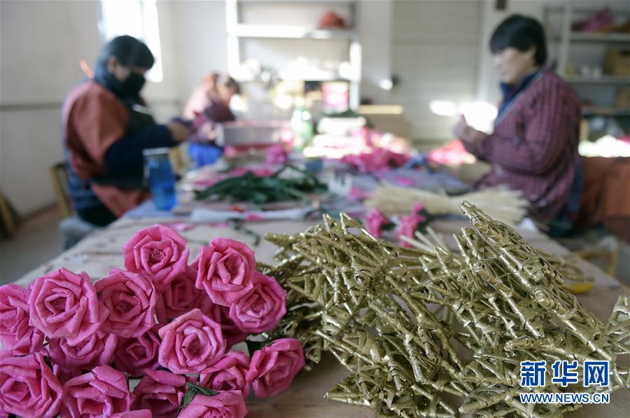 （經濟）（1）變廢為花 助民增收