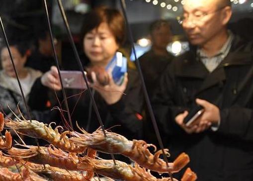 （圖文互動）（1）記者手記：夜市里的臺灣味道