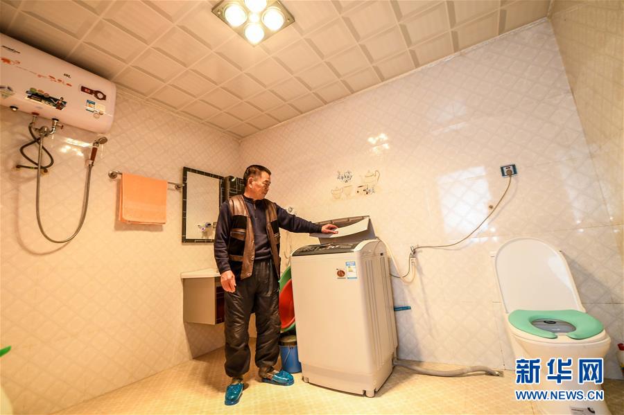 (新華全媒頭條·圖文互動)(6)歷史性成就 歷史性變革——習近平新時代中國特色社會主義經濟思想引領經濟社會發展述評
