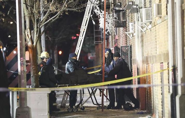 （國際）（1）紐約一公寓發(fā)生火災(zāi)　至少12人死亡