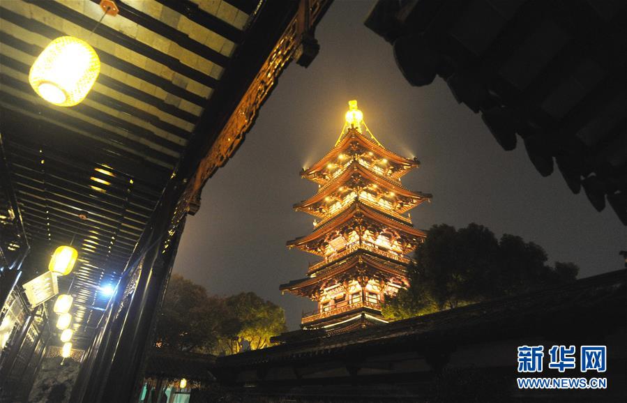 #（社會）（1）蘇州寒山寺亮燈迎新年
