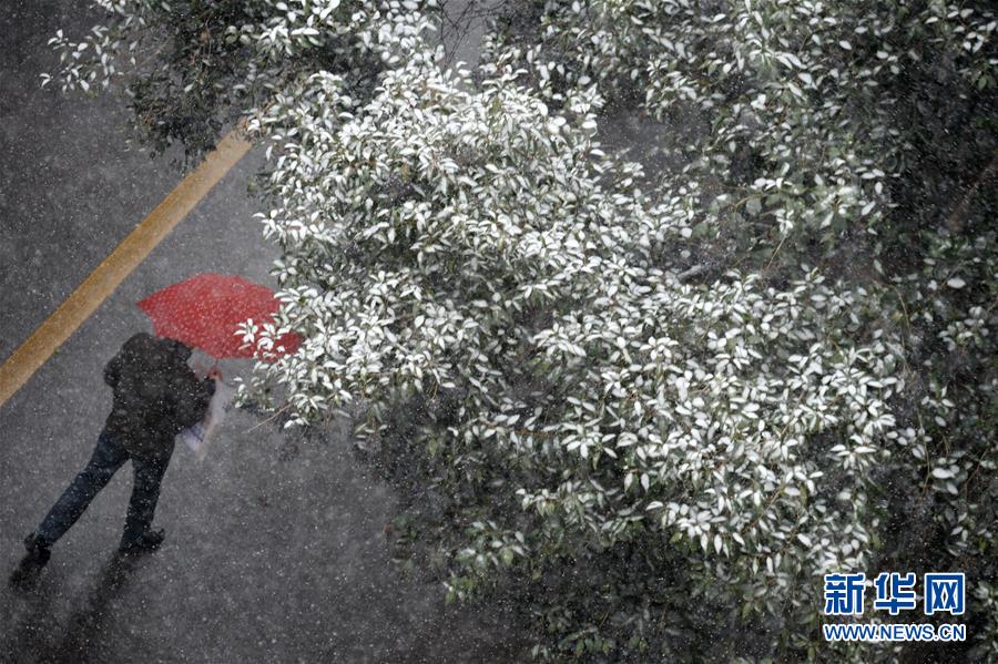 (環境)(2)西安迎來降雪天氣
