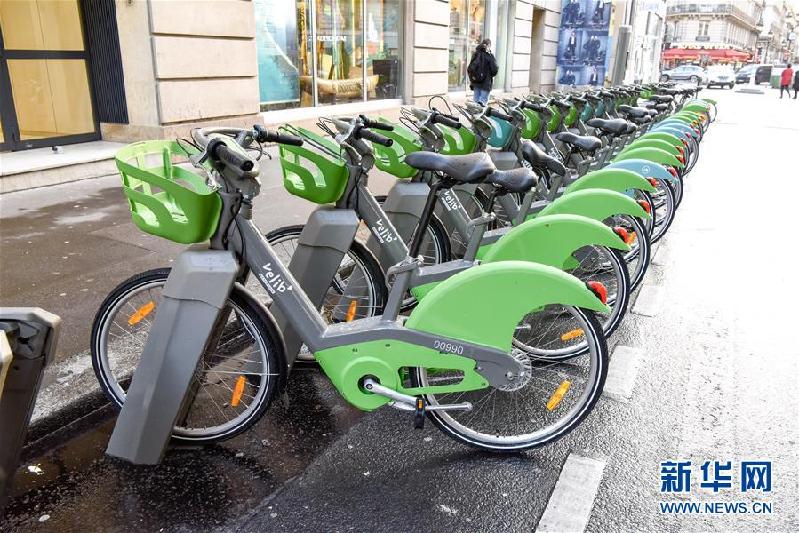 （國際）（1）新一代有樁公共自行車在法國巴黎投入運營