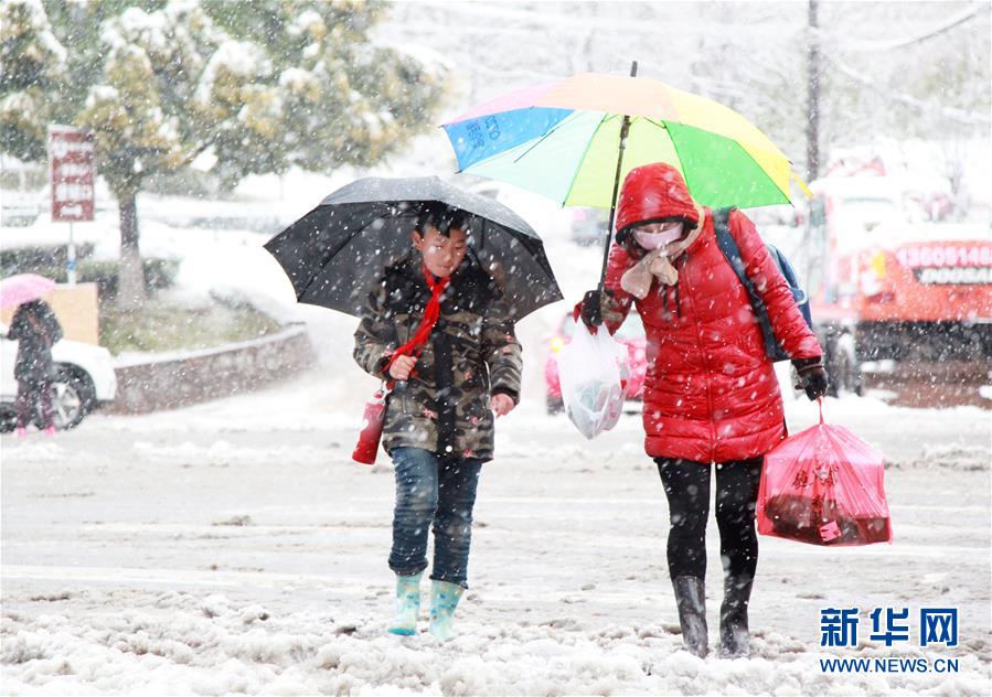 #(環(huán)境)(2)我國多地迎來強降雪