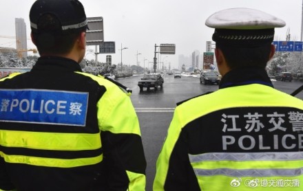 【暖新聞】這一抹亮麗的熒光黃，守護你我的回家路