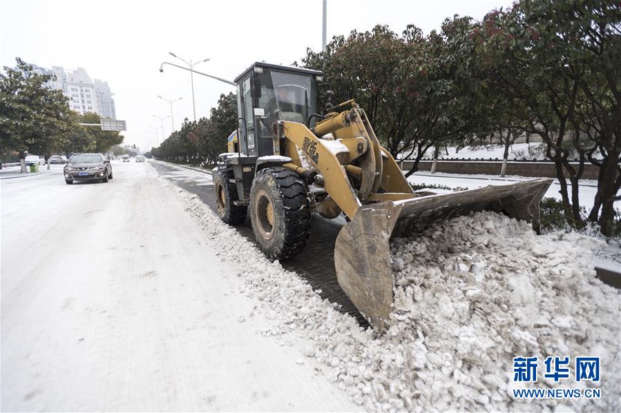 (新華全媒頭條)(9)雨雪冰凍中,他們奮力前行——基層黨員干群抗擊冰雪災害紀實