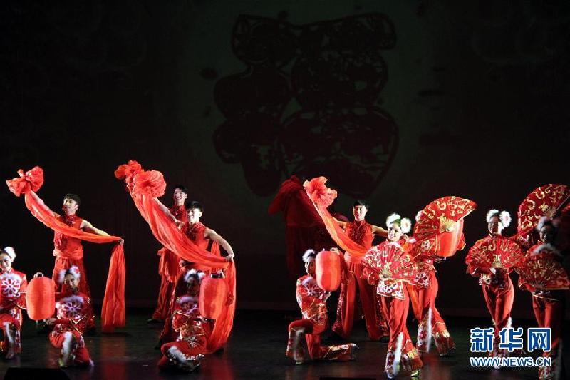 （國(guó)際）（2）“歡樂春節(jié)”挪威首演閃耀北極光藝術(shù)節(jié)