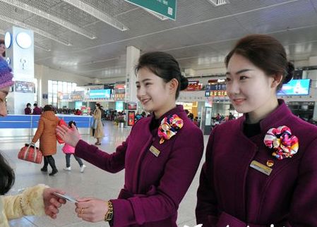 哈爾濱“姐妹花”福州火車站“綻放”