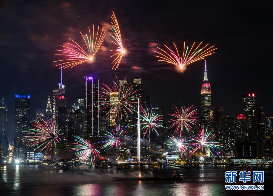（國際）（6）紐約燃放焰火慶祝中國春節