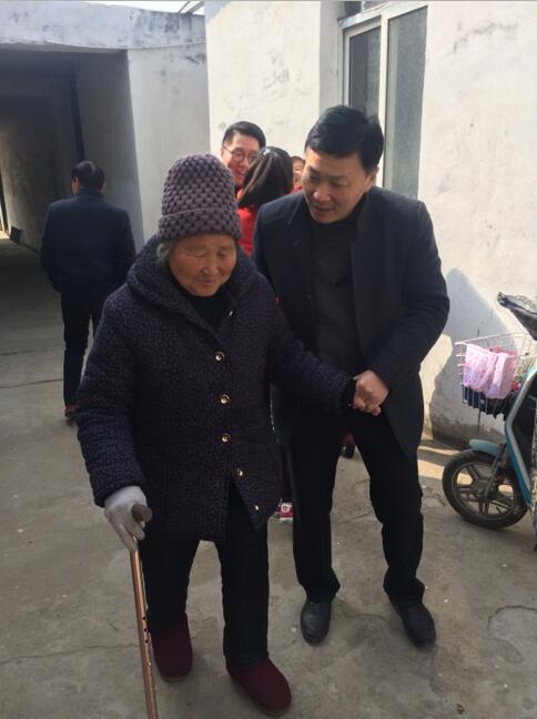 牽起媽媽的手 網友曬給媽媽最深情的表白