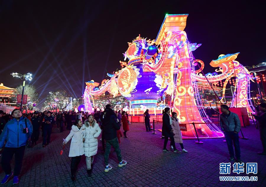 (社會)(4)西安:熱熱鬧鬧過新年