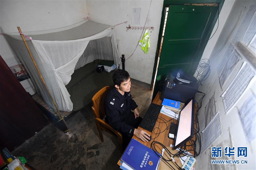 (圖片故事)(2)鐵路民警與一座小站的不了情