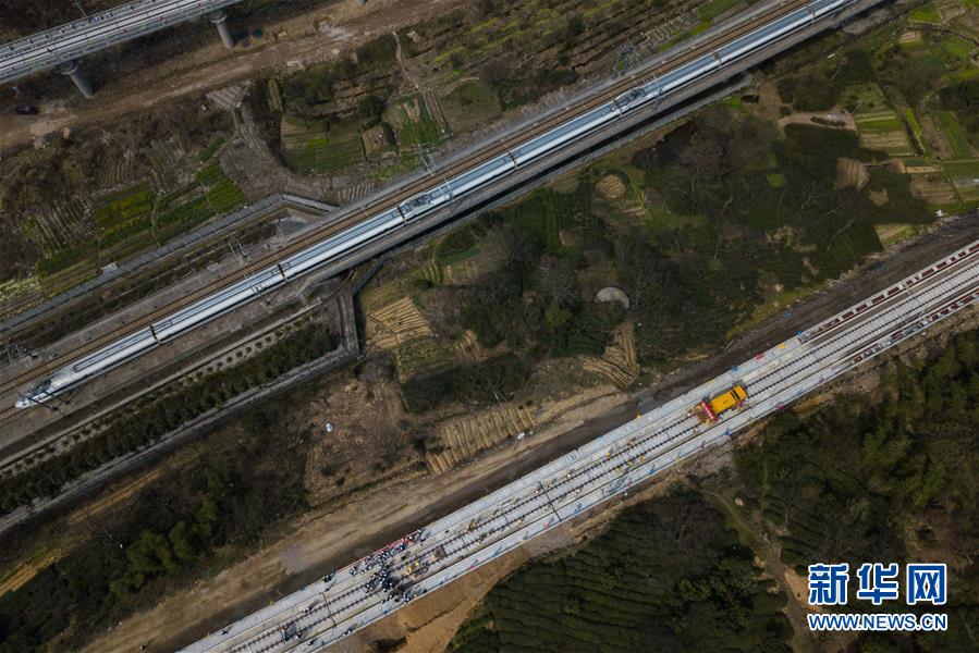 （經濟）（1）杭黃鐵路鋪軌全線貫通